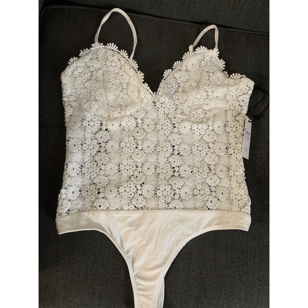 NWT Dex Lace Bodysuit